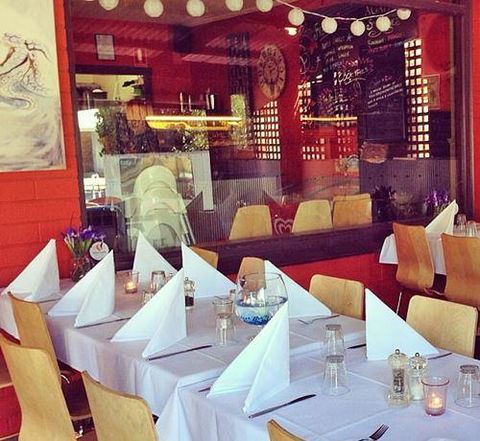 Agatha's Licensed Cafe - Perth Resorts 14