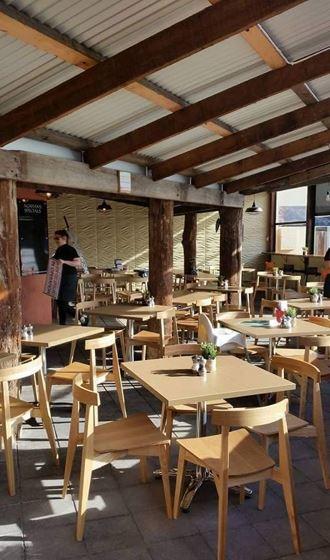 Agatha's Licensed Cafe - Perth Resorts 6