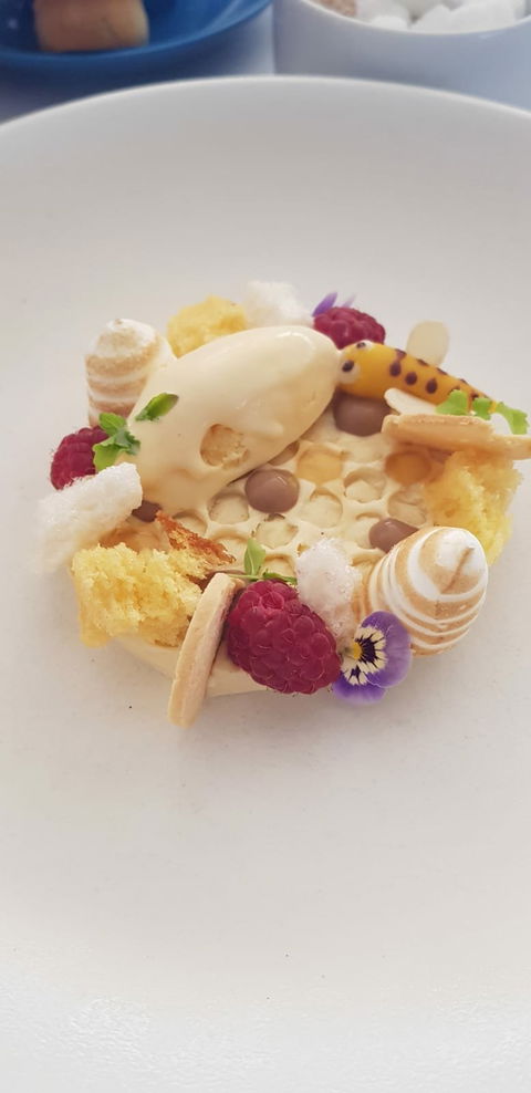 C Restaurant - Perth Resorts 25