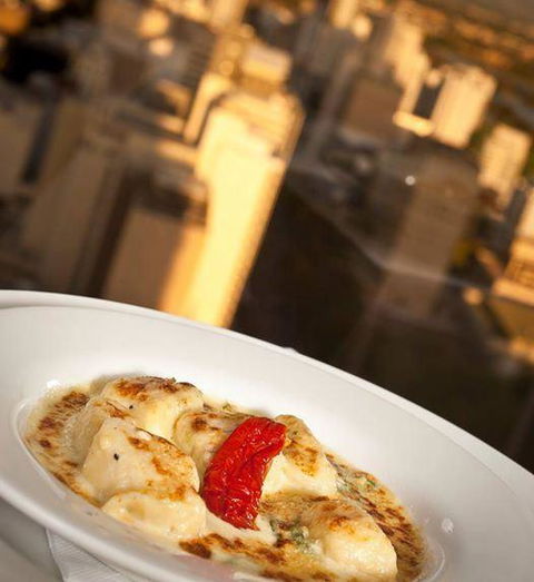 C Restaurant - Perth Resorts 19