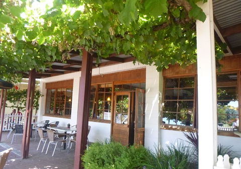 Lyndoch Bakery & Restaurant - Accommodation Perth 5