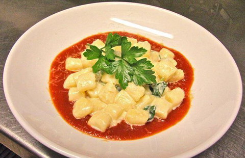 Charlie Lovett - Accommodation Perth 11