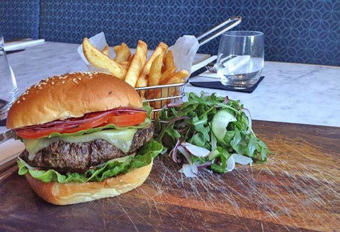 Apollo Bay Wine Bar & Coffee Shop - Accommodation Perth 3