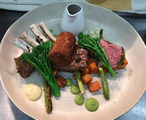 Enrico's - Perth Resorts 7