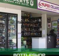 Dooleys Springsure - Perth Resorts