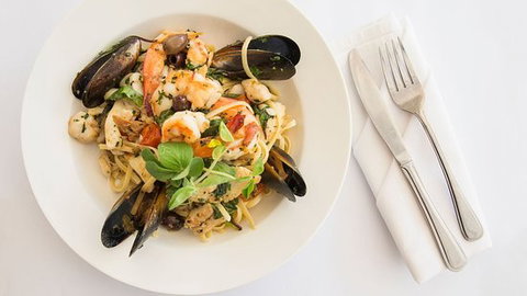 Domani's Cafe Restaurant Bar - Perth Resorts 0