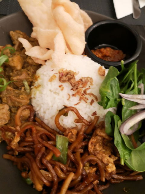 Manado Indonesian & International Cuisine - Accommodation Perth 3