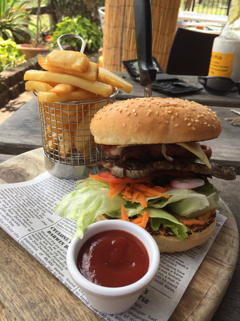 The Caves Country Pub - Perth Resorts 11