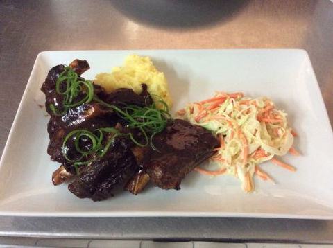 The Bunker Bar & Bistro - Perth Resorts 2