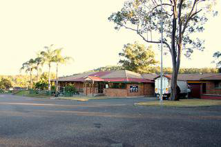 Bushland Tavern - Perth Resorts 1