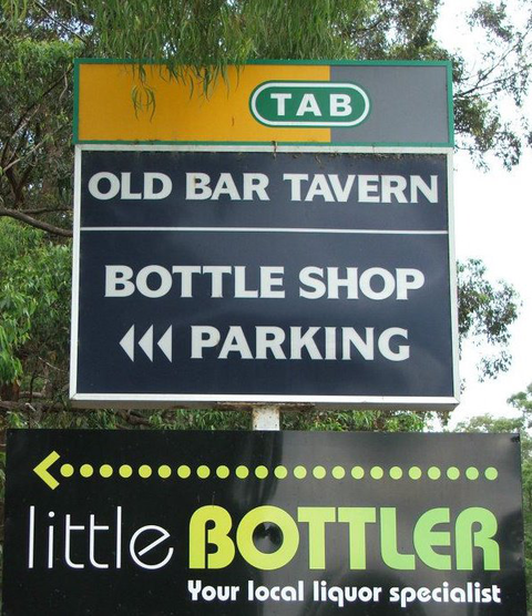 Old Bar Tavern - Perth Resorts 0