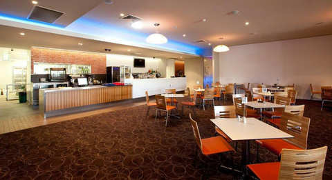 The Avenues Tavern - Accommodation Perth 2