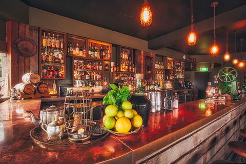 The Bolt Hole  - Perth Resorts 0