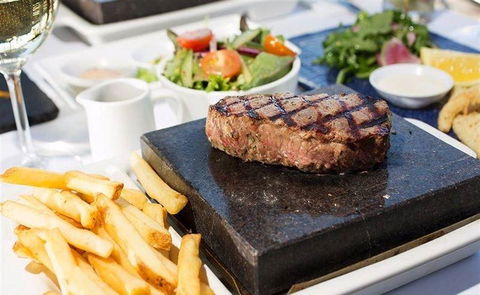 Black Angus Bar & Grill - Perth Resorts 11