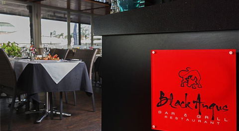 Black Angus Bar & Grill - Perth Resorts 4