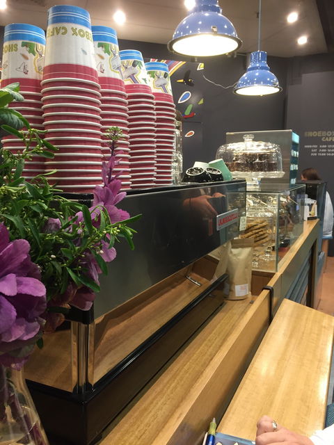 Shoebox Cafe - Perth Resorts 1
