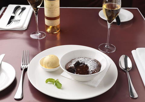 A La Bouffe Bar & Bistro - Accommodation Perth 32