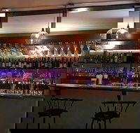 Barrel and Cruse Bistro - Perth Resorts
