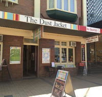 Out The Back Cafe - Perth Resorts