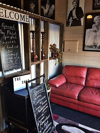 Northside Tavern Shed Restaurant - Perth Resorts 0