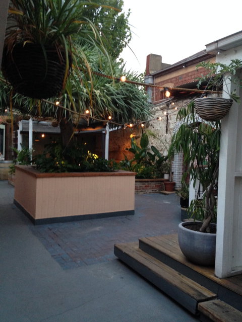 Roxie's - Accommodation Perth 6
