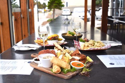 Grange Hotel Restaurant - Perth Resorts 0