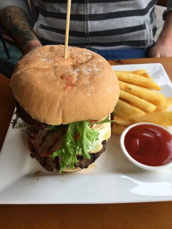 Oakbank Hotel - Accommodation Perth 0
