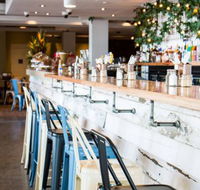 Palm Beach Hotel Bistro - Perth Resorts