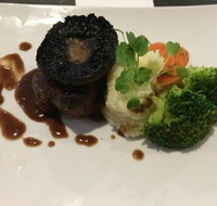 Seren8 Restaurant  Bar - Perth Resorts