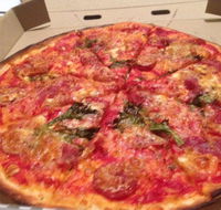 Capri pizza - Perth Resorts