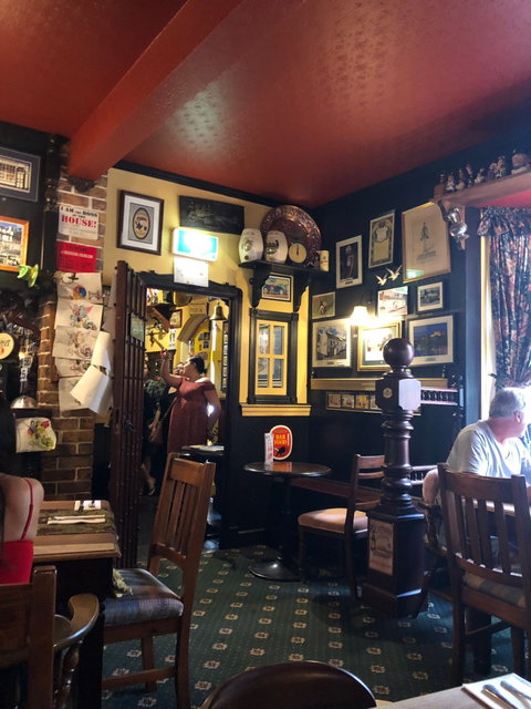 Fox & Hounds Country Inn - Accommodation Perth 1