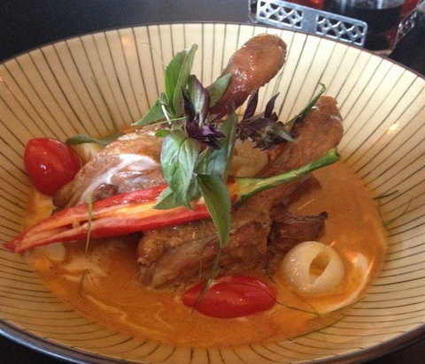 Apple Daily Bar & Eating House - Perth Resorts 14