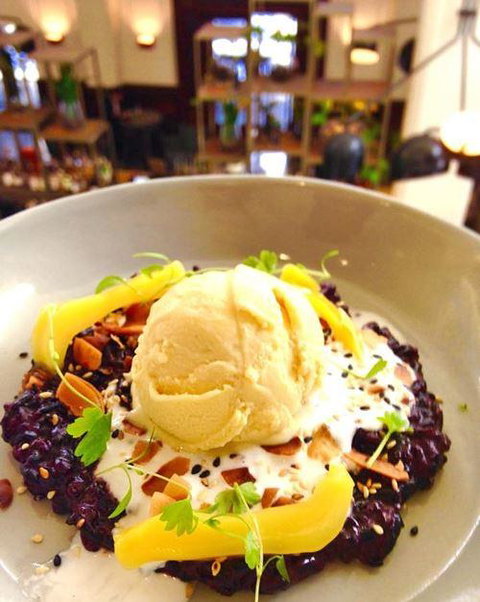 Apple Daily Bar & Eating House - Perth Resorts 4