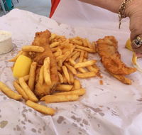 Birds Fish Bar - Bowen Fishermans Seafood Company PTY. LTD. - Accommodation Perth