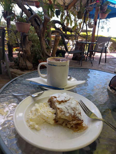 Muggachinno's - Perth Resorts 3