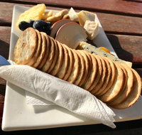 Sand Bar and Bistro - Perth Resorts