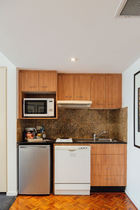 Seasons Darling Harbour - Accommodation Perth 12