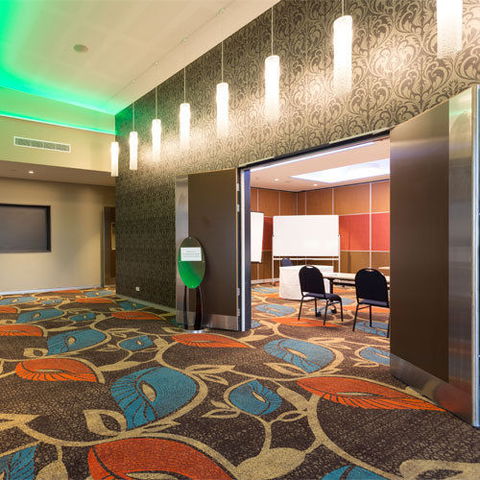 The Calamvale Hotel - Accommodation Perth 6