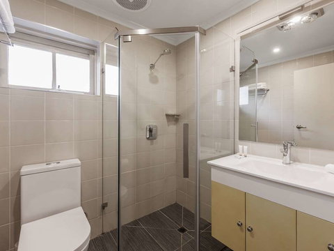 Quality Hotel Melbourne Airport - Perth Resorts 12