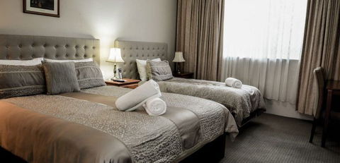 Cotswold Gardens - Accommodation Perth 2