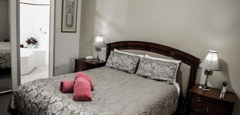 Cotswold Gardens - Accommodation Perth 8