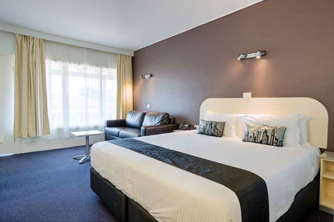 Best Western Zebra Motel - Perth Resorts 10