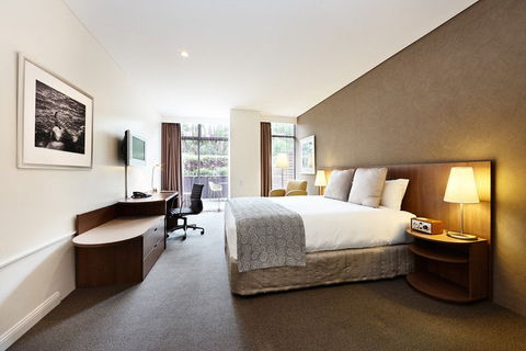 Hotel Urban St Leonards - Accommodation Perth 4