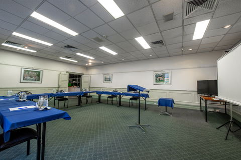 Twin Towers Inn - Accommodation Perth 10