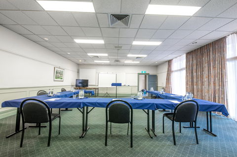 Twin Towers Inn - Accommodation Perth 11