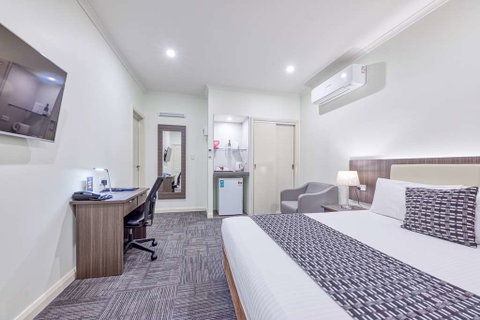Best Western Airport Motel & Conv Ctr - Accommodation Perth 3