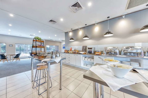 Best Western Airport Motel & Conv Ctr - Accommodation Perth 5