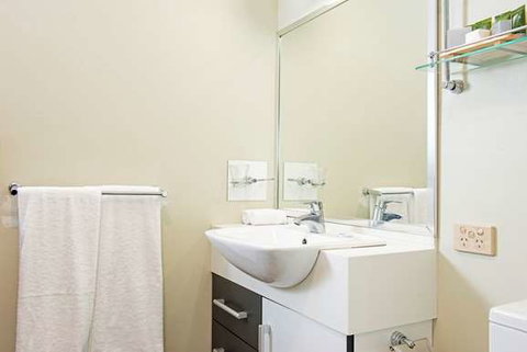 Mantra One Sandy Bay Road - Accommodation Perth 1