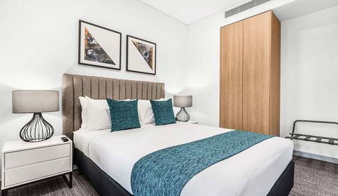 Essence Suites Taringa - Accommodation Perth 1