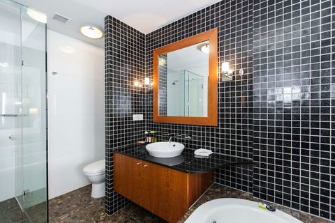 Majestic Roof Garden Hotel - Accommodation Perth 3